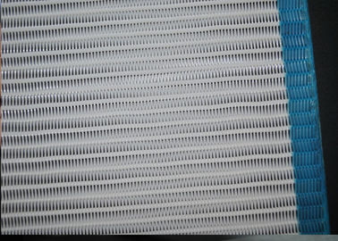 中国 乾燥のための螺線形のドライヤー スクリーンが付いている製紙の平織りポリエステル網ベルト サプライヤー